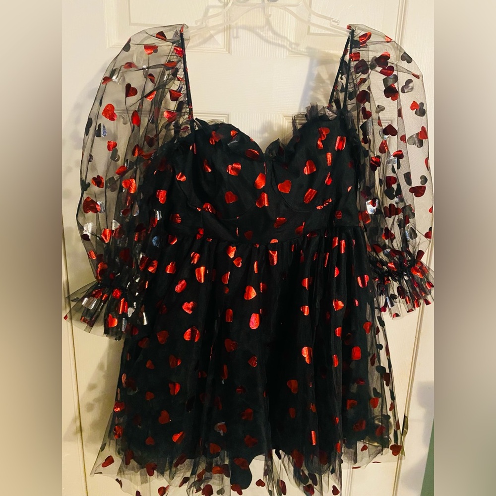 Foxblood 🥀 Queen of Hearts ❣️ Valentine Party 🖤 Dress - Picture 2 of 8